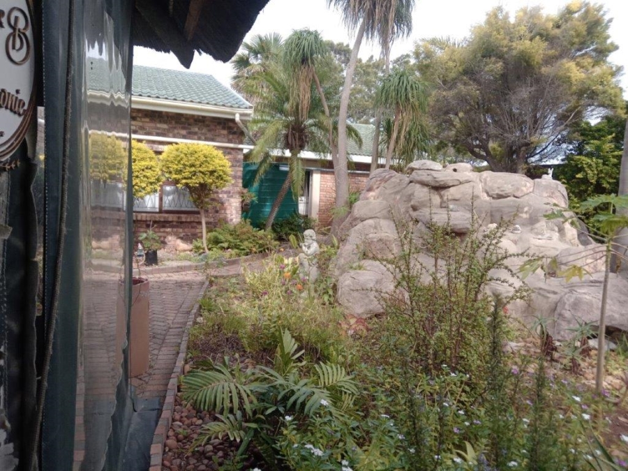 4 Bedroom Property for Sale in C Place Eastern Cape
